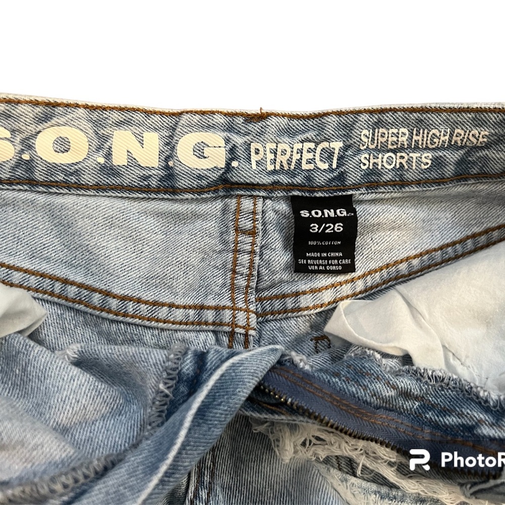 High Rise Shorts - Picture 3 of 3